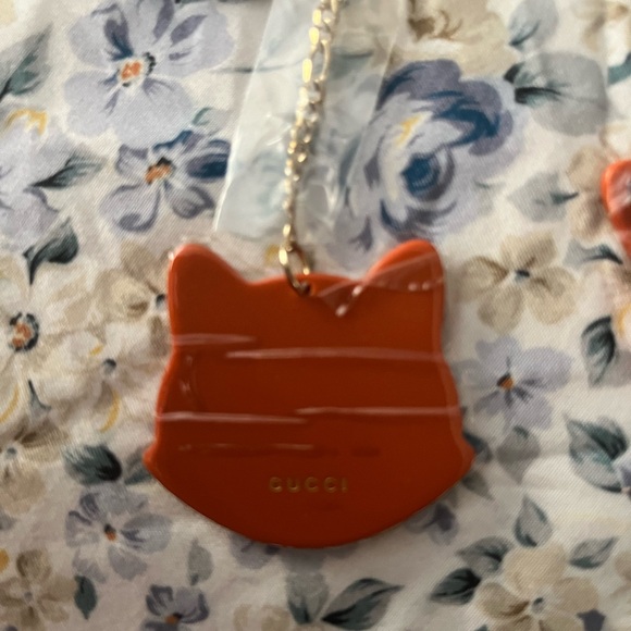 Gucci raccoon accessories/Pouch with Gold Accent - Picture 6 of 6